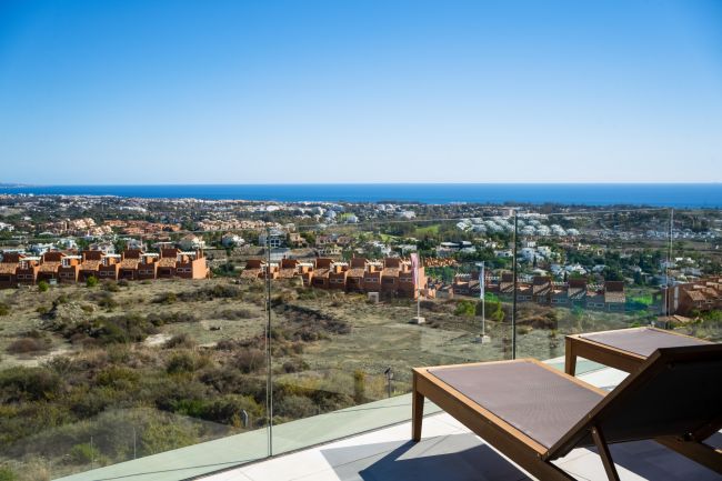 MOVE IN NOW! Enjoy PANORAMIC SEA VIEWS views and nature