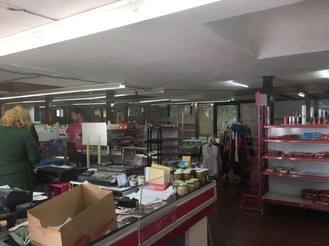 Kommersielle lokaler (gratis) ligger stranden på New Golden Mile