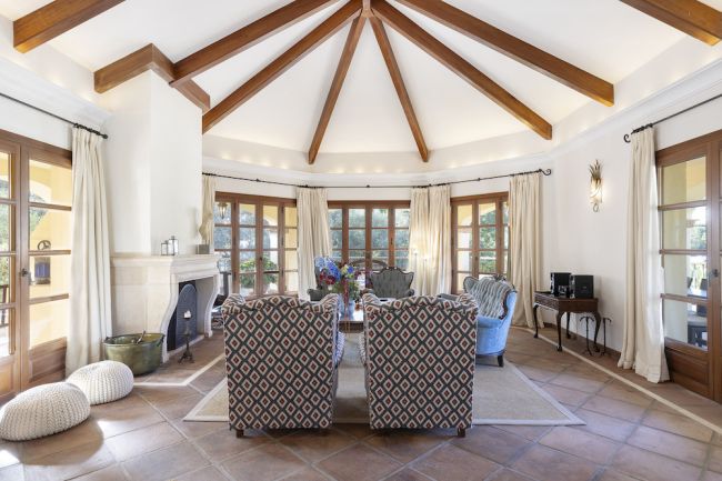 Exclusive villa sale Sotogrande | Frontline golf Sotogrande property