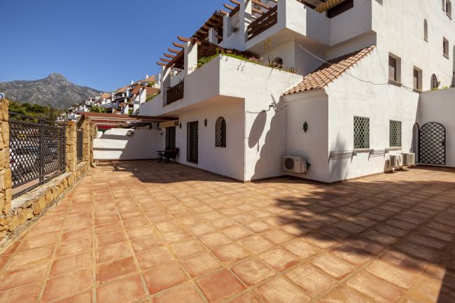 Leilighet på grunnplan til salgs i Coto Real II, Marbella Golden Mile