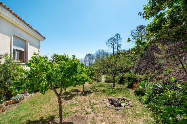 Finca til salgs i Forest Hills, Altos de Estepona