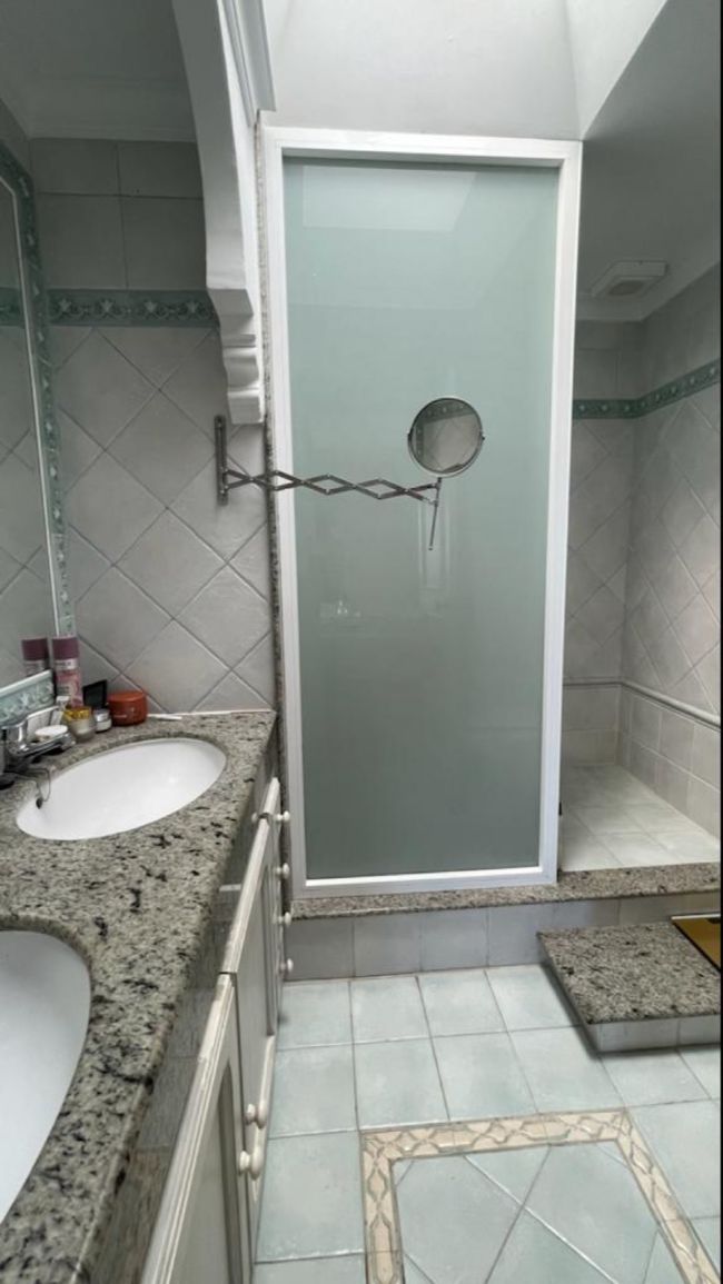 Delvis frittstående hus til salgs i Villacana, Estepona Øst