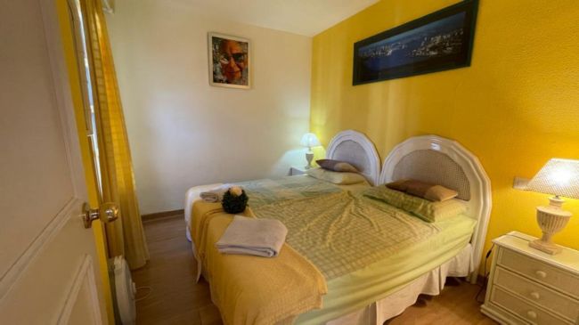 Delvis frittstående hus til salgs i Villacana, Estepona Øst