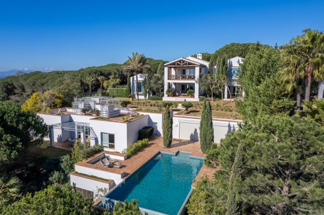 Luxurious Villa with Stunning Views in La Reserva Sotogrande