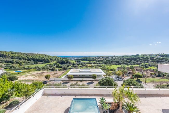 Villa til salgs i La Reserva, Sotogrande