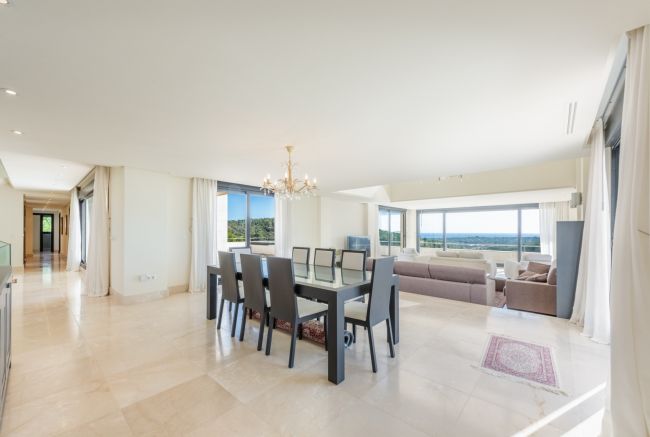 Villa til salgs i La Reserva, Sotogrande