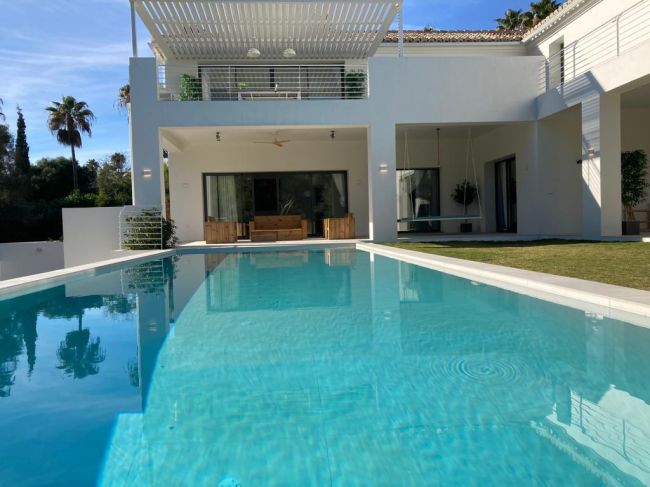 Villa til salgs i Zona F, Sotogrande Alto