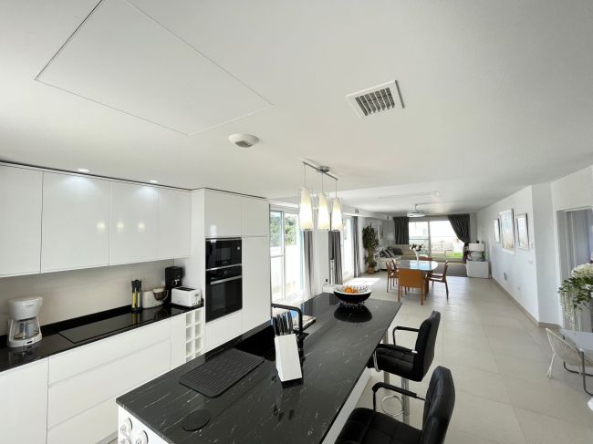 Toppleilighet til salgs i Senda Chica, La Reserva