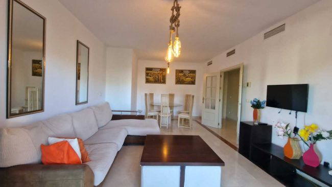 Flat zu verkaufen in Nueva Andalucia, Marbella