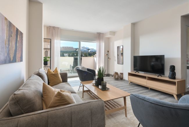 Mittelgeschoss-Wohnung, La Cala de Mijas, Costa del Sol. 2 Schlafzimmer, 2 Badezimmer, Gebaut 81 m², Terrasse 19 m².