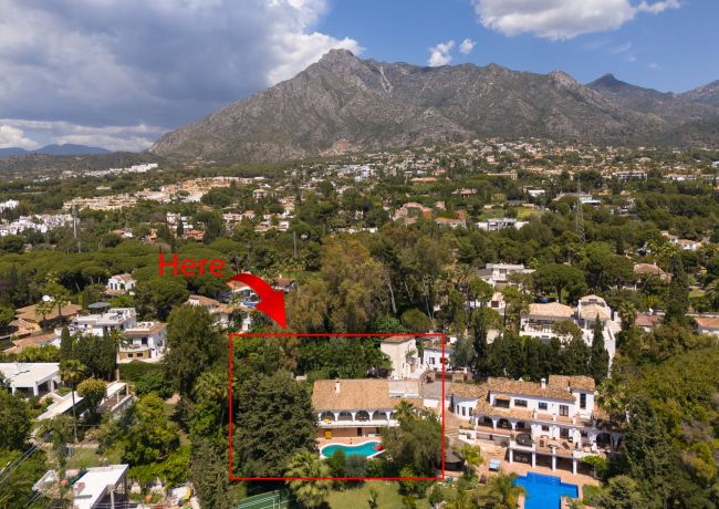 Villa for salg i La Carolina, Marbella