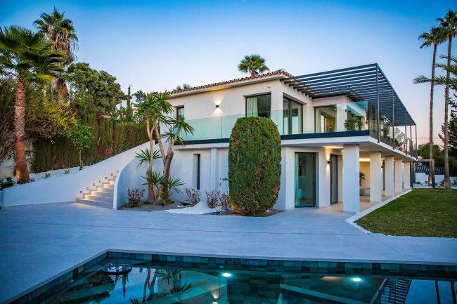 Traumhafte Villa in Sierra Blanca, Marbella