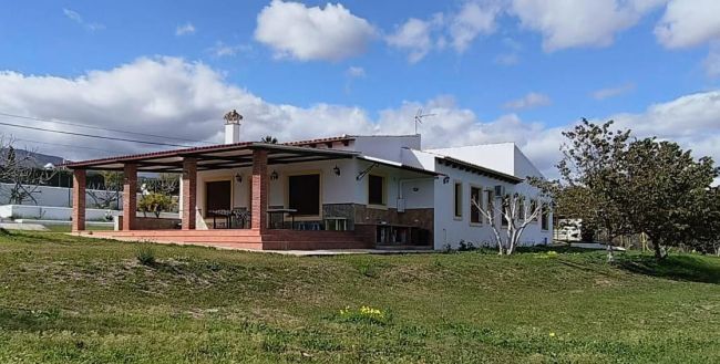 Vacker, stor finca / villa med fantastisk havsutsikt