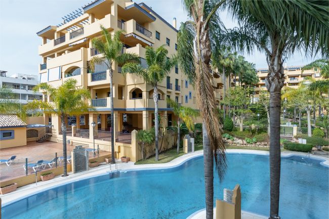 Wohnung zum Verkauf in Los Naranjos, San Pedro de Alcantara