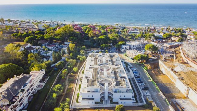 Spektakulär två sovrum bottenvåning lägenhet i den helt nya gated community Estrella Del Mar, Marbella