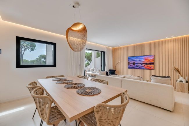 Fantastisk ny duplex i Los Pinos de Aloha, Nueva Andalucía