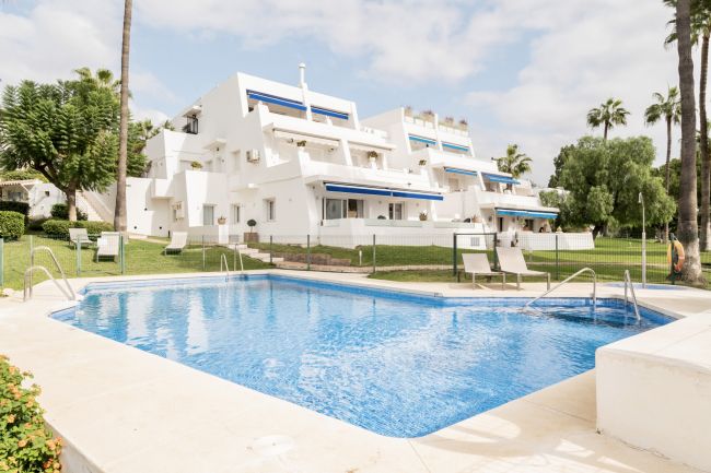 Erdgeschosswohnung zu verkaufen in Nueva Andalucia, Marbella