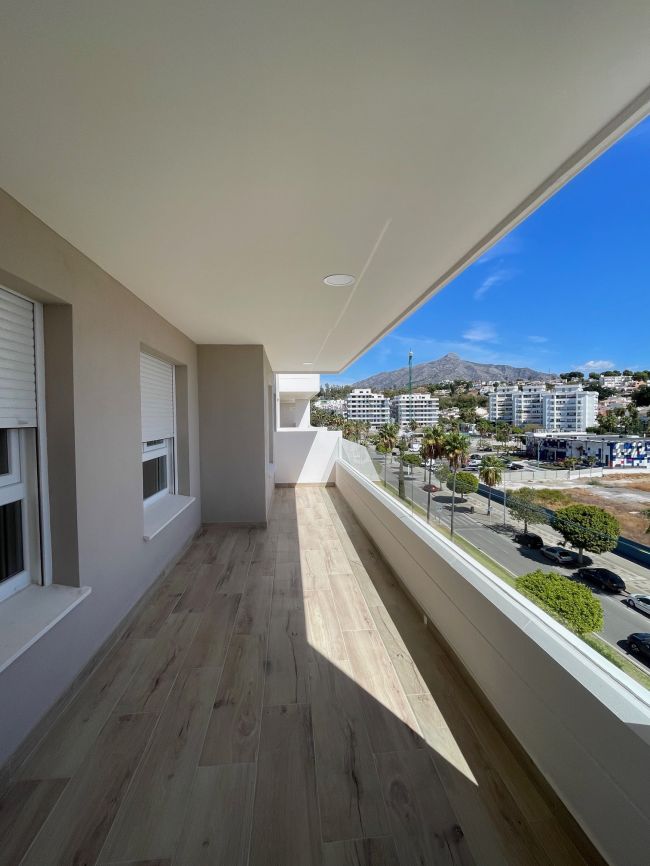 Lägenhet till salu i Nueva Andalucia, Marbella