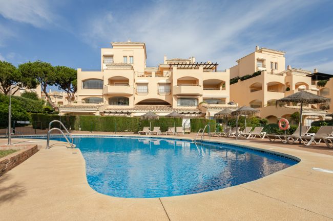 Fantastisk tre-roms leilighet i gated community Hacienda Elviria