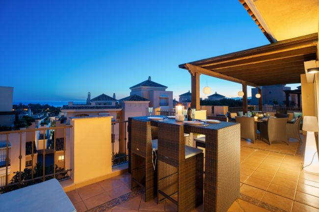 Luksuriøs Duplex Penthouse i Elviria med panorama 360° Terrasse og Prime Beliggenhet