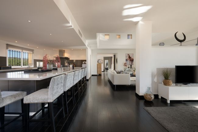 Luksuriøs Duplex Penthouse i Elviria med panorama 360° Terrasse og Prime Beliggenhet