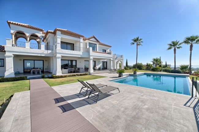 Villa til salgs i Benahavis