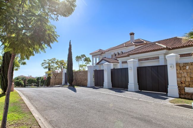 Villa til salgs i Benahavis