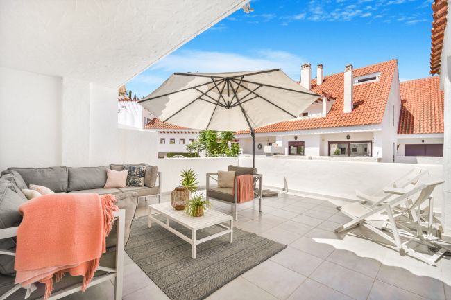 Dupleks toppleilighet til salgs i La Maestranza, Nueva Andalucia