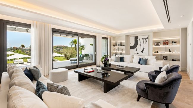 Villa til salgs i La Cerquilla, Nueva Andalucia