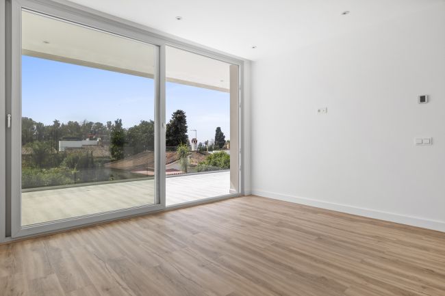 Villa til salgs i Linda Vista Baja, San Pedro de Alcantara