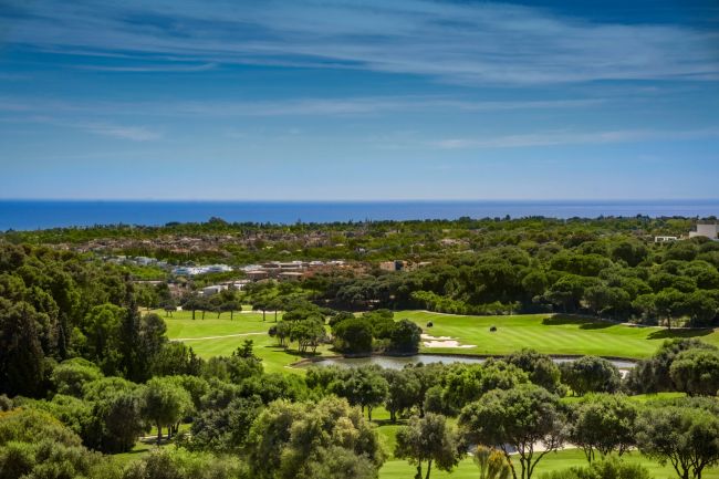 Villa til salgs i La Reserva, Sotogrande