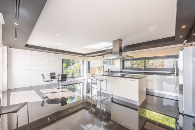 Villa til salgs i La Reserva, Sotogrande