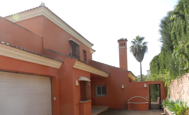 Villa til salgs i Sotogrande Alto