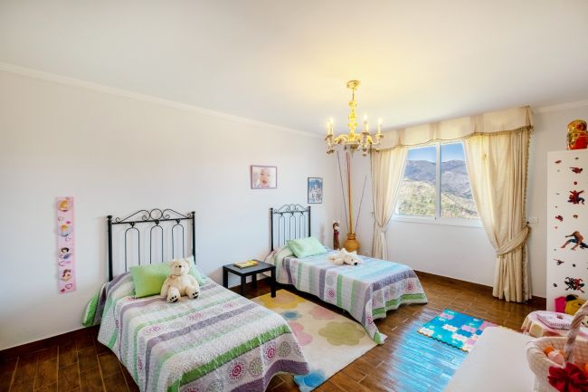 Finca til salgs i Forest Hills, Altos de Estepona