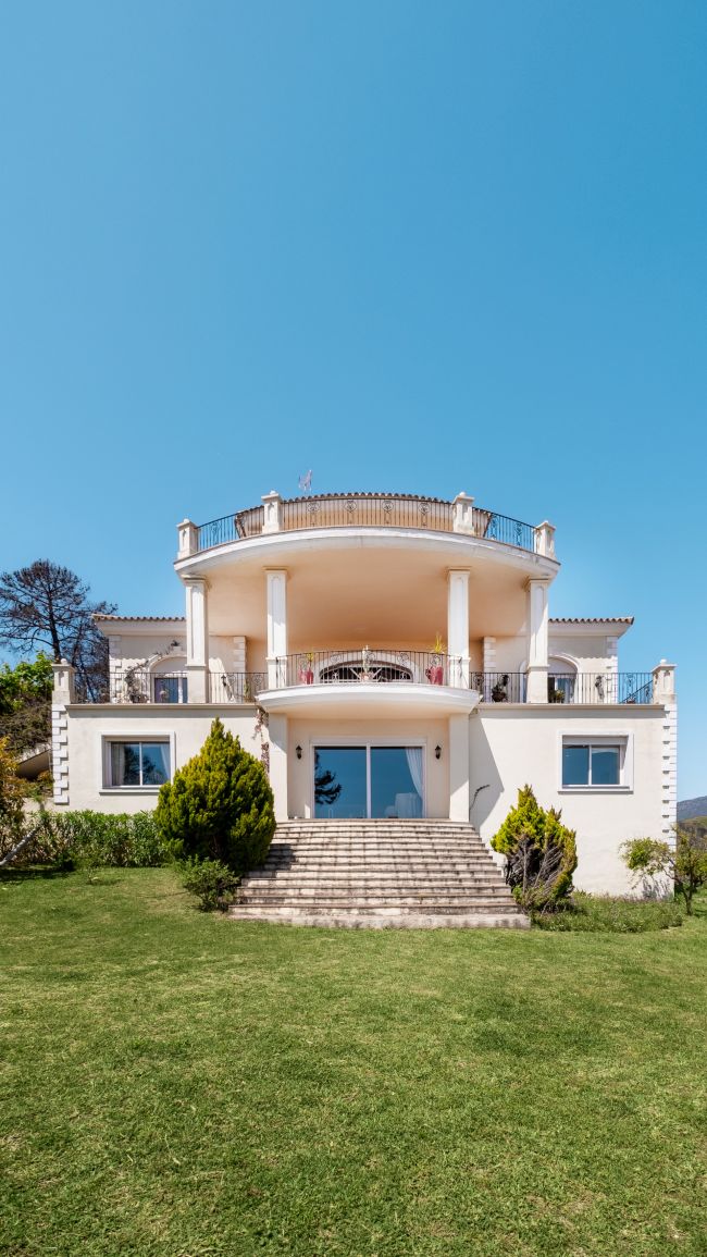 Finca til salgs i Forest Hills, Altos de Estepona