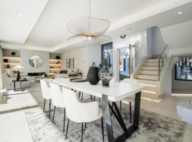 Villa till salu i El Campanario, Estepona Öst