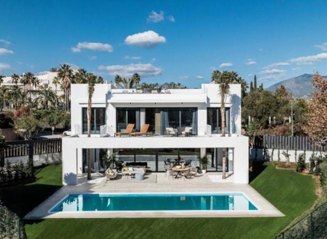 Villa zu verkaufen in El Campanario, Estepona Ost