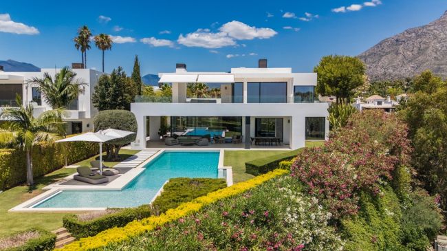 Villa til salgs i Las Lomas del Marbella Club, Marbella Golden Mile