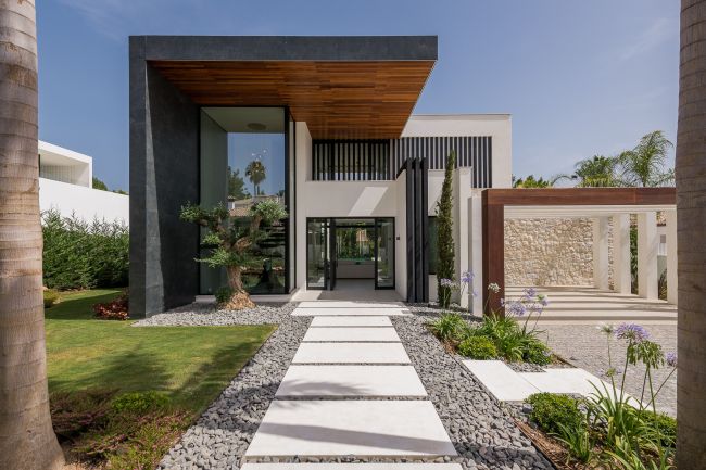 Modern Luxury Villa in Nueva Andalucia