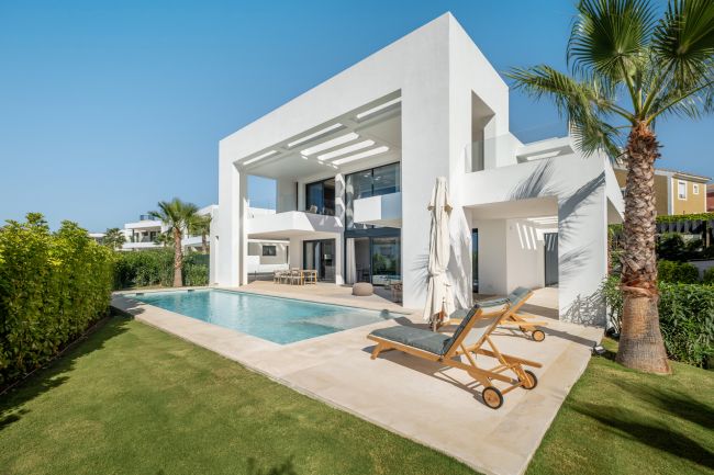 Villa zu verkaufen in El Paraiso, Estepona Ost