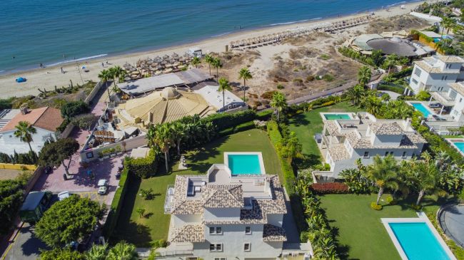 Villa til salgs i Costabella, Marbella Øst