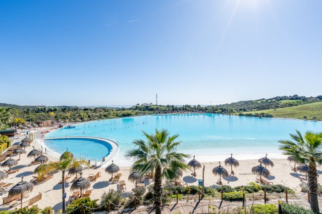 Fantastisk renoverad lägenhet med en stor trädgård i Alcazaba Lagoon