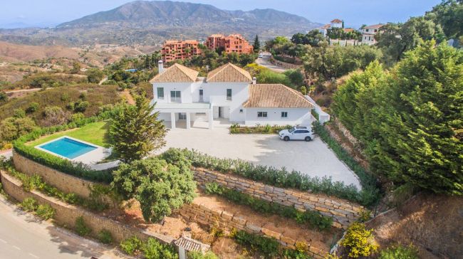 Haus zu verkaufen in La Mairena, Marbella Ost