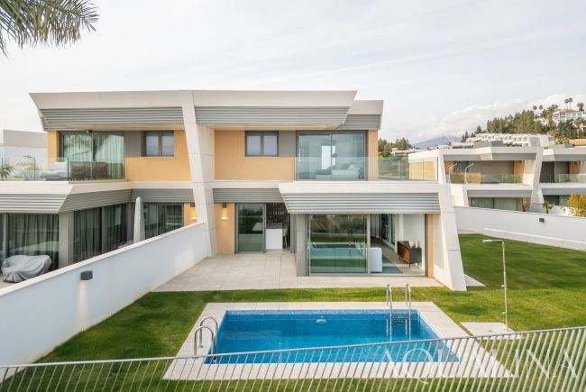 Radhus till salu i El Chaparral, Mijas Costa