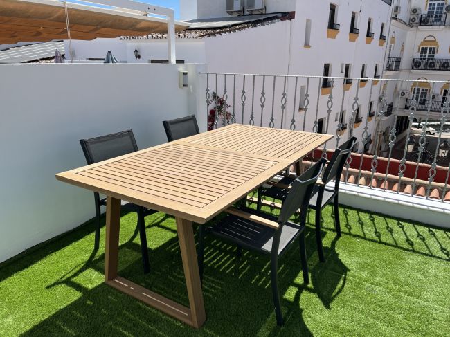 Delvis frittstående hus til salgs i Marbella Town