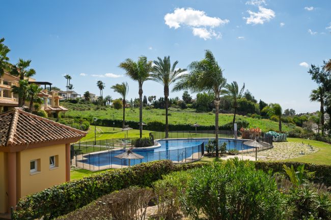 Exklusive 2-Zimmer-Wohnung in Cumbres del Rodeo – Nueva Andalucía