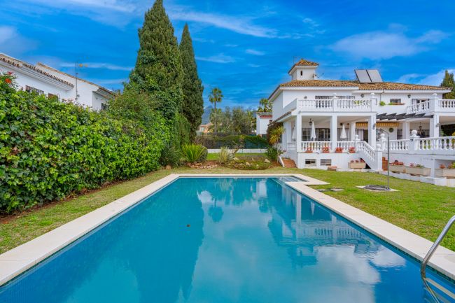 Villa zu verkaufen in Valdeolletas, Marbella Town