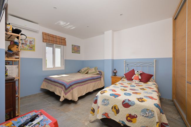 Hus til salgs i Estepona by