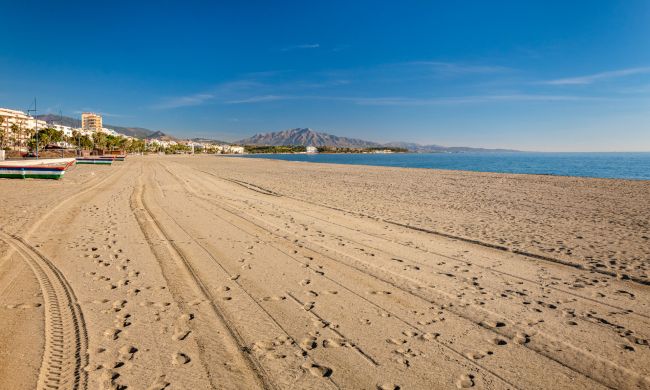 Hus til salgs i Estepona by