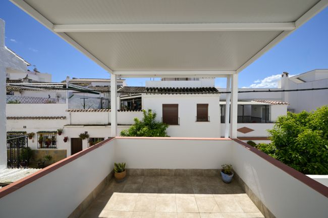 Hus til salgs i Estepona by